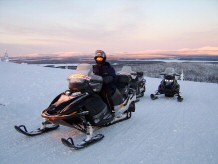 Snow mobile